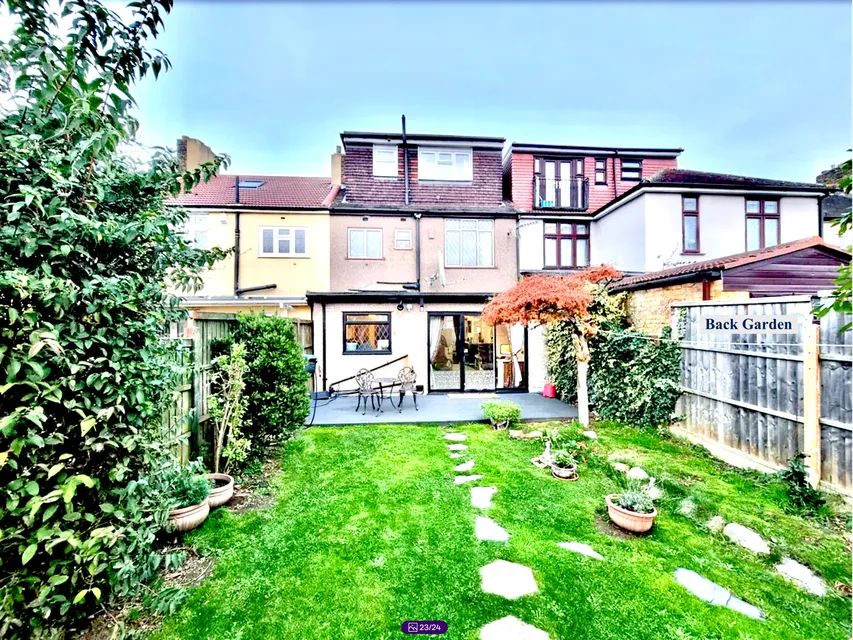 1732225912185-8- Garden.jpeg